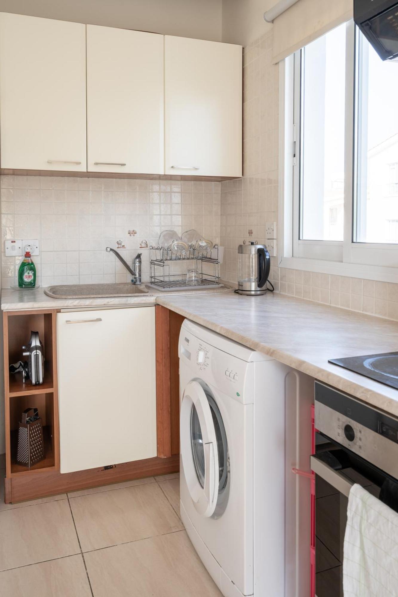 Limnos Gardens Apartment Paphos Bagian luar foto